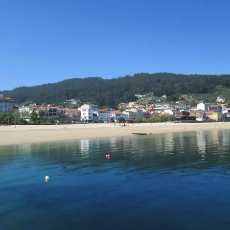 - 2 Bedrooms With Sea Views - 01892 * Bueu